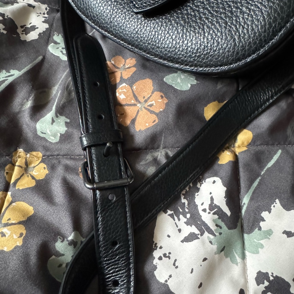Coach Pebbled Black Crossbody Bag - Picture 4 of 9
